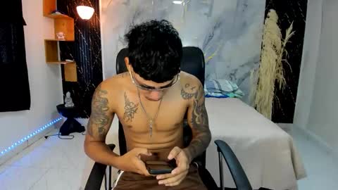 Snapshot of slim_master12 chatting on 04-19-26, 02:16 slim_master12 online show from 04-19-26, 02:16