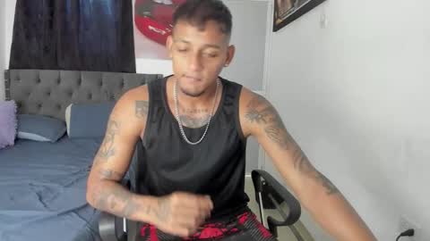 Snapshot of slim_master12 chatting on 05-28-26, 10:29 slim_master12 online show from 05-28-26, 10:29