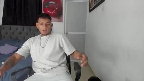 Snapshot of slim_master12 chatting on 05-30-26, 11:46 slim_master12 online show from 05-30-26, 11:46