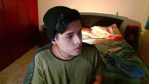 Snapshot of slogan_30 chatting on 12-10-24, 01:11 Logan online show from 12-10-24, 01:11