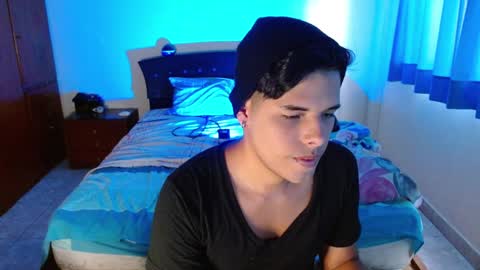 Snapshot of slogan_30 chatting on 12-17-24, 04:43 Logan online show from 12-17-24, 04:43