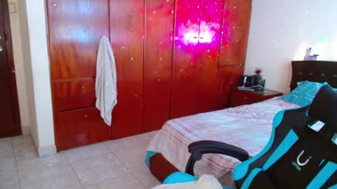 Snapshot of slogan_30 chatting on 01-30-25, 09:36 Logan online show from 01-30-25, 09:36