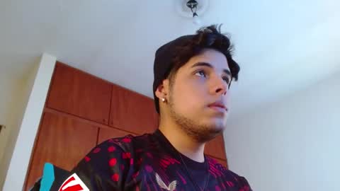 Snapshot of slogan_30 chatting on 02-14-25, 08:59 Logan online show from 02-14-25, 08:59