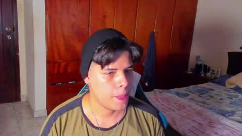 Snapshot of slogan_30 chatting on 09-10-25, 04:51 Logan online show from 09-10-25, 04:51