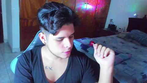 Snapshot of slogan_30 chatting on 09-19-25, 01:18 Logan online show from 09-19-25, 01:18