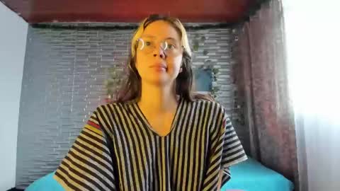 Snapshot of slone03 chatting on 11-09-25, 03:32 slone03 online show from 11-09-25, 03:32