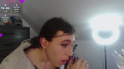 Natsu online show from 03-31-26, 04:29