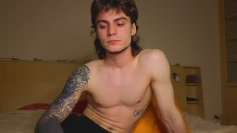 Snapshot of sly_gus chatting on 06-24-26, 07:57 Gus online show from 06-24-26, 07:57