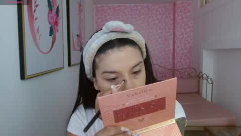 Mariana Torres online show from 05-17-26, 01:07