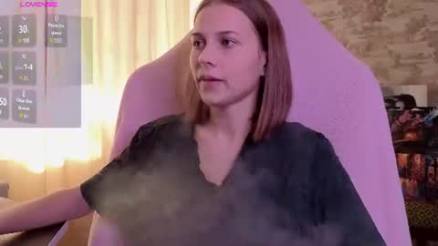Snapshot of small_emma0 chatting on 07-11-26, 01:36 Emma online show from 07-11-26, 01:36