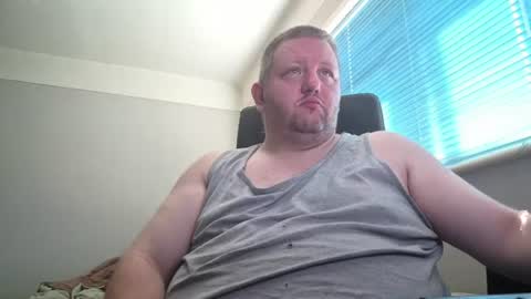 Snapshot of smallone19832 chatting on 06-19-26, 08:51 smallone19832 online show from 06-19-26, 08:51