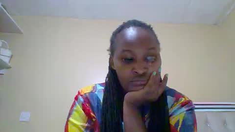 Snapshot of smartqueen1 chatting on 05-11-26, 12:22 Katerina online show from 05-11-26, 12:22
