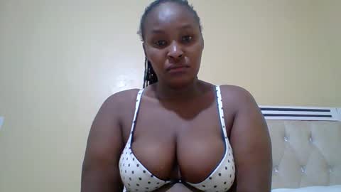 Snapshot of smartqueen1 chatting on 05-11-26, 10:07 Katerina online show from 05-11-26, 10:07