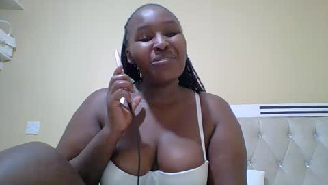 Snapshot of smartqueen1 chatting on 05-23-26, 03:05 Katerina online show from 05-23-26, 03:05