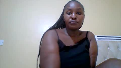 Snapshot of smartqueen1 chatting on 05-28-26, 01:25 Katerina online show from 05-28-26, 01:25