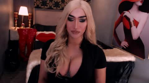 smasherqueen online show from 06-12-26, 07:18