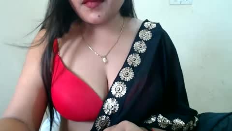 Snapshot of smiley_queen99 chatting on 07-02-26, 09:37 smiley online show from 07-02-26, 09:37