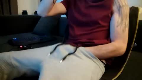 Smokeandwatching online show from 01-22-25, 08:28