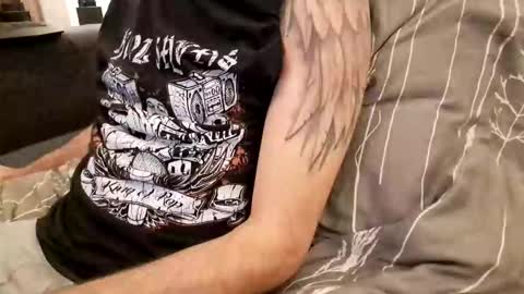 Smokeandwatching online show from 09-29-25, 04:06