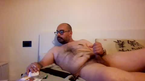 Snapshot of smoker985 chatting on 07-15-26, 04:23 smoker985 online show from 07-15-26, 04:23
