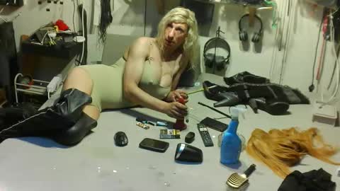 smokeslut365 online show from 05-17-26, 10:39