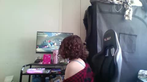 Snapshot of smoothvodka chatting on 04-18-26, 07:07 Bambi--Vodka online show from 04-18-26, 07:07