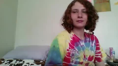 Snapshot of smoothvodka chatting on 04-19-26, 09:17 Bambi--Vodka online show from 04-19-26, 09:17