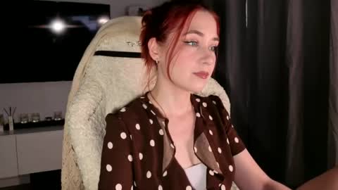 Snapshot of smthwrong chatting on 06-10-26, 01:17 smthwrong online show from 06-10-26, 01:17