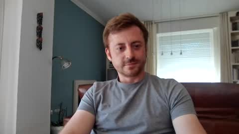 snoecks online show from 07-08-26, 04:22