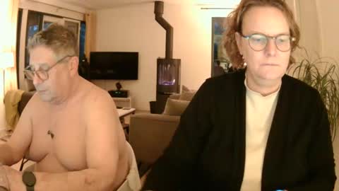 Snoeske and Woodwurm online show from 01-03-25, 04:06