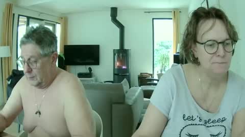 Snoeske and Woodwurm online show from 01-11-25, 02:25