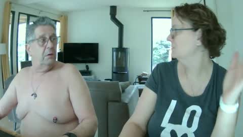 Snoeske and Woodwurm online show from 02-12-25, 03:27