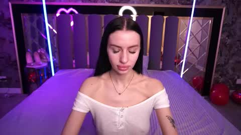 Snapshot of snow_whiteeex chatting on 02-07-26, 07:23 snow_whiteeex online show from 02-07-26, 07:23