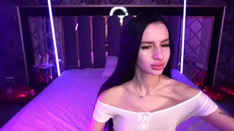 Snapshot of snow_whiteeex chatting on 02-17-26, 06:43 snow_whiteeex online show from 02-17-26, 06:43