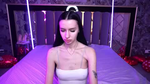 Snapshot of snow_whiteeex chatting on 02-18-26, 06:42 snow_whiteeex online show from 02-18-26, 06:42