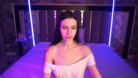 Snapshot of snow_whiteeex chatting on 03-10-26, 06:40 snow_whiteeex online show from 03-10-26, 06:40