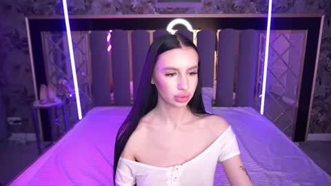 Snapshot of snow_whiteeex chatting on 03-22-26, 06:39 snow_whiteeex online show from 03-22-26, 06:39