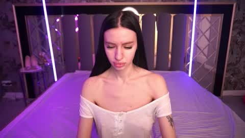 Snapshot of snow_whiteeex chatting on 03-23-26, 06:39 snow_whiteeex online show from 03-23-26, 06:39