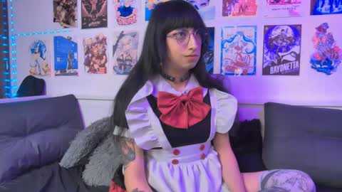 Snapshot of snowblack_ chatting on 06-02-26, 04:20 Snow and Bubble online show from 06-02-26, 04:20