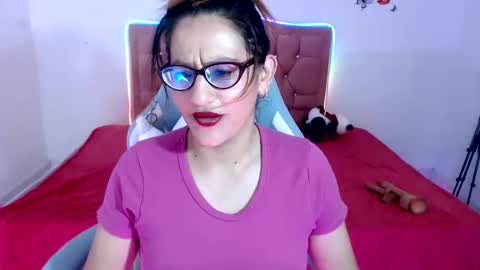snowhot_69 online show from 06-01-26, 09:33