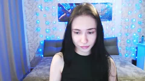 SnowWhate 00 online show from 04-19-26, 05:01