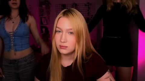 so_hot_rosalie online show from 05-04-26, 07:43