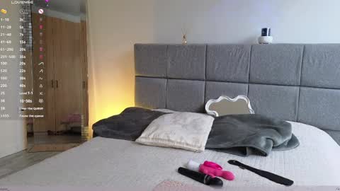 IG Soffimoon   I THANK YOU FOR LEAVING YOUR FOLLOW online show from 04-02-26, 08:28