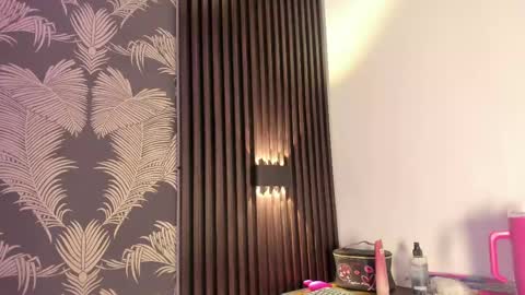 Snapshot of sofi_lassa_ chatting on 04-22-26, 01:41 SOFIA online show from 04-22-26, 01:41