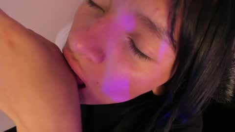 Snapshot of sofi_lassa_ chatting on 04-29-26, 01:59 SOFIA online show from 04-29-26, 01:59