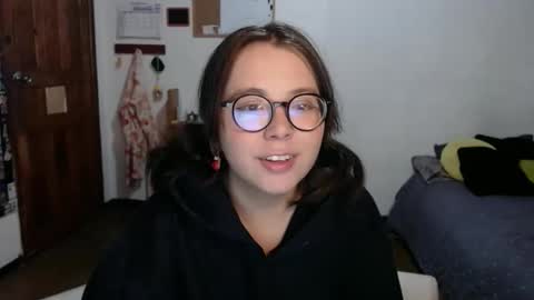 Sofi Lynch online show from 03-27-26, 04:40