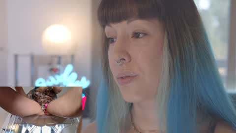 Sofi Mora online show from 01-29-25, 03:15