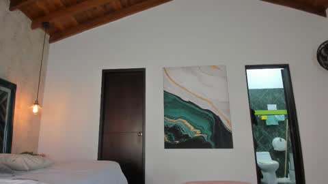 Sofi online show from 10-26-25, 01:06