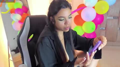 sofi smith online show from 03-08-25, 07:31