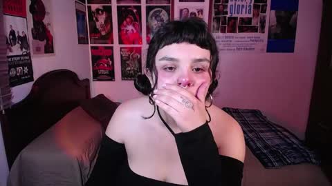 Snapshot of sofia_coolle chatting on 05-10-26, 10:48 Sofi online show from 05-10-26, 10:48